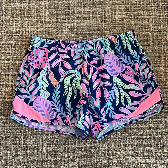 Lilly Pulitzer Pants - Lily Pulitzer Luxletic Shorts ~ Like new!